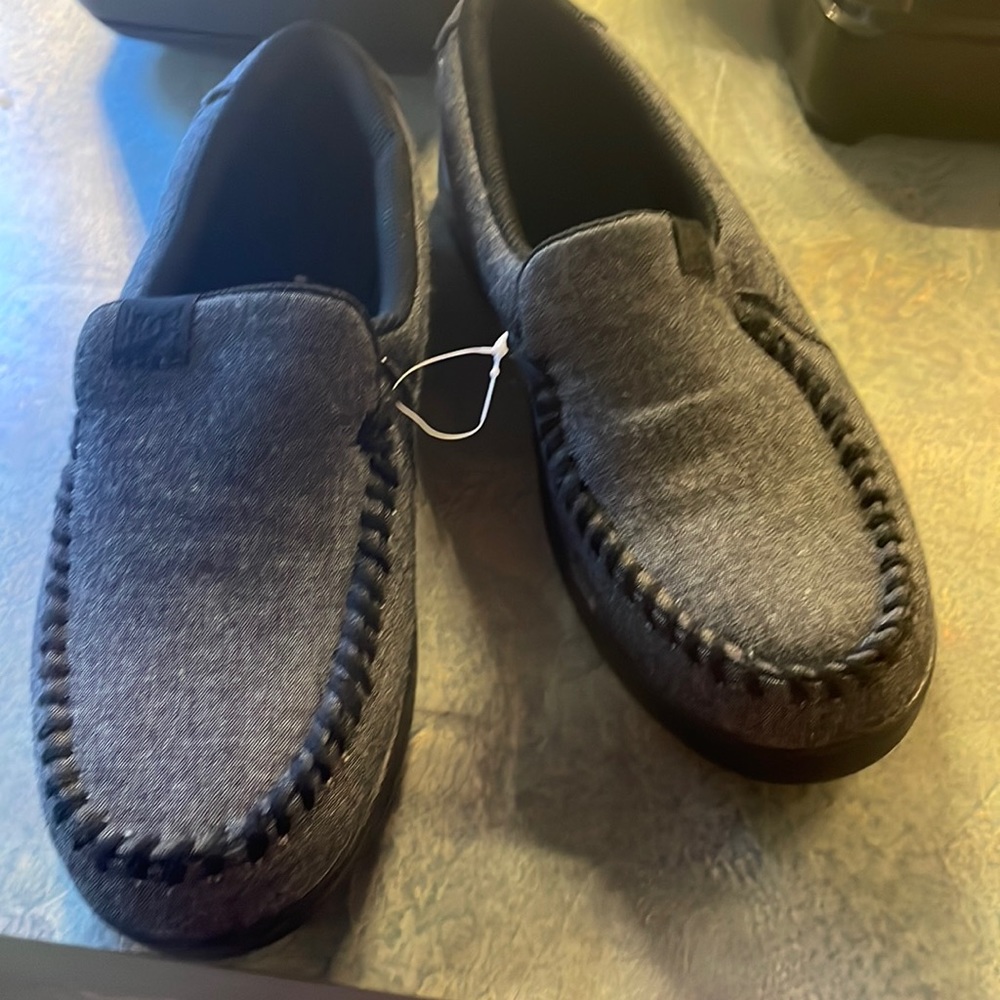 Dc slip ons hey dude style